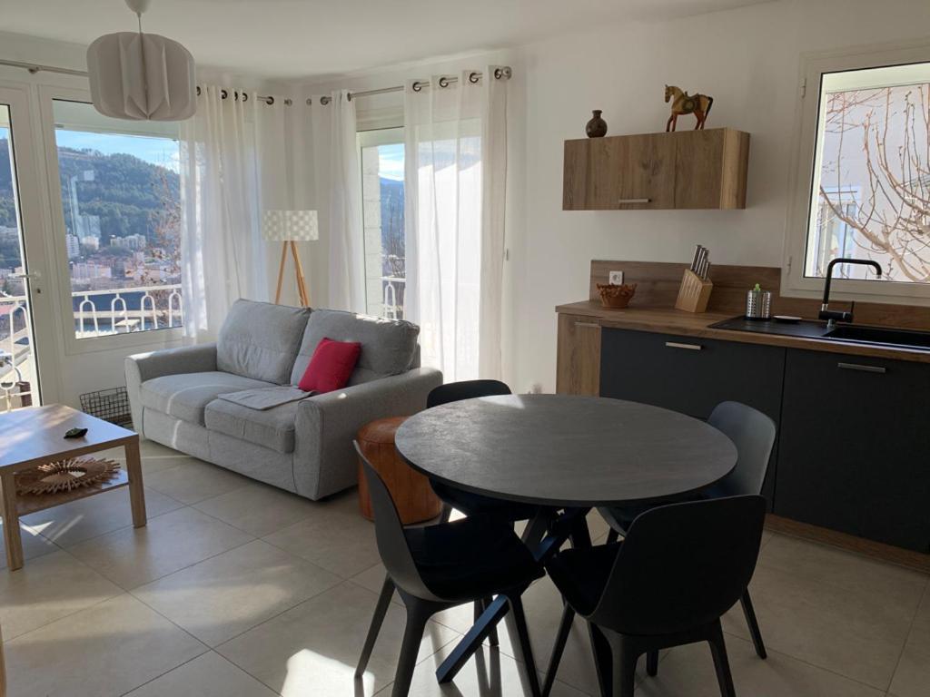 T4 Vue Imprenable Montagnes Et Ville Gap Exterior foto